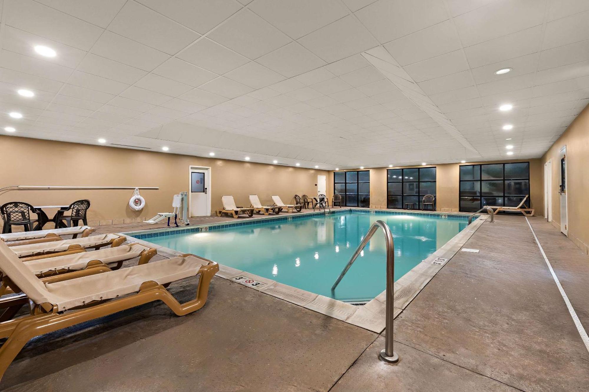Comfort Suites Нэшвилл Экстерьер фото