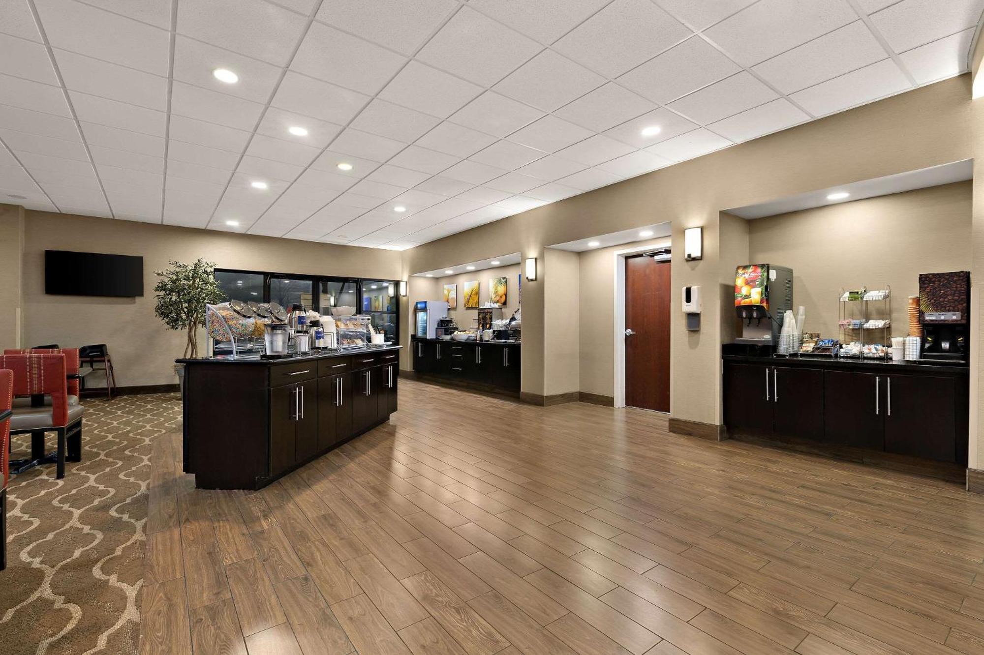 Comfort Suites Нэшвилл Экстерьер фото
