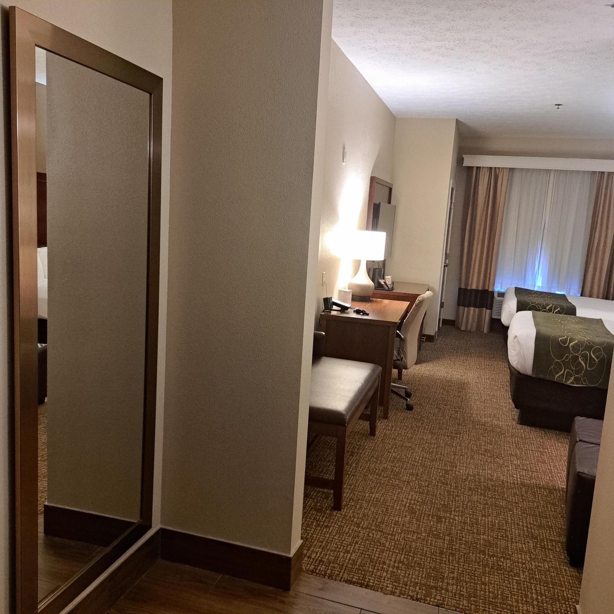 Comfort Suites Нэшвилл Экстерьер фото